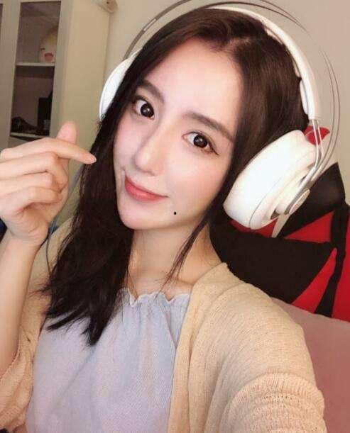 虎牙妹被大哥爆料视频,真相究竟如何？